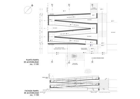 ruta de rampa en planta con flechas