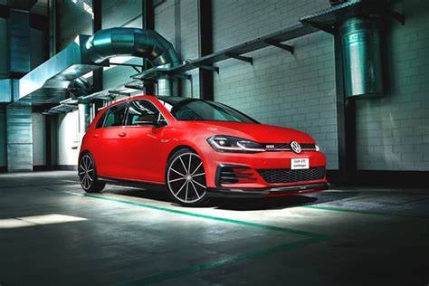 golf versiones GTI equipamiento