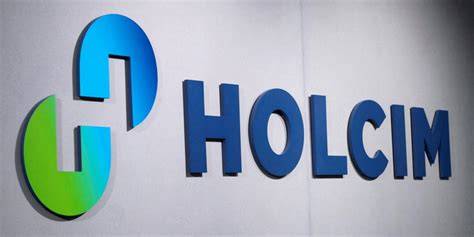 logotipo Holcim y ejemplos de proyectos modulares