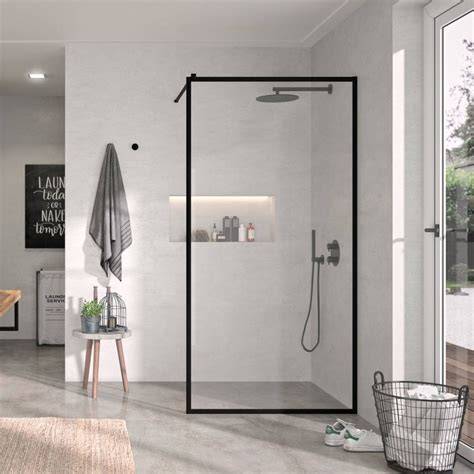 panorama de baño con mamparas fijas