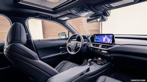 UX 300h interior lujo Takumi