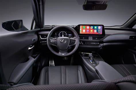 UX 300h interiorLuxury detalles