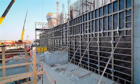 Encofrado de muro con panel fenólico