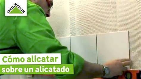 infografía procesos de alicatado y colocación