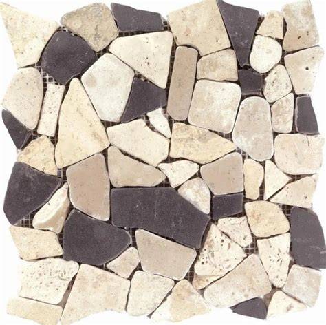 malla decorativa de piedra natural en baño