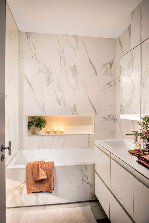 ejemplos de revestimientos continuos en baños y cocinas