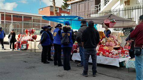 colegio público Vinival, ambulatorio, comercio local